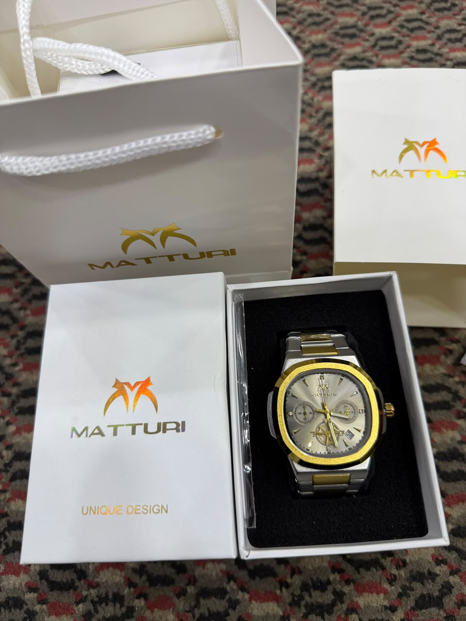 Matturi (Three chronograph-style )