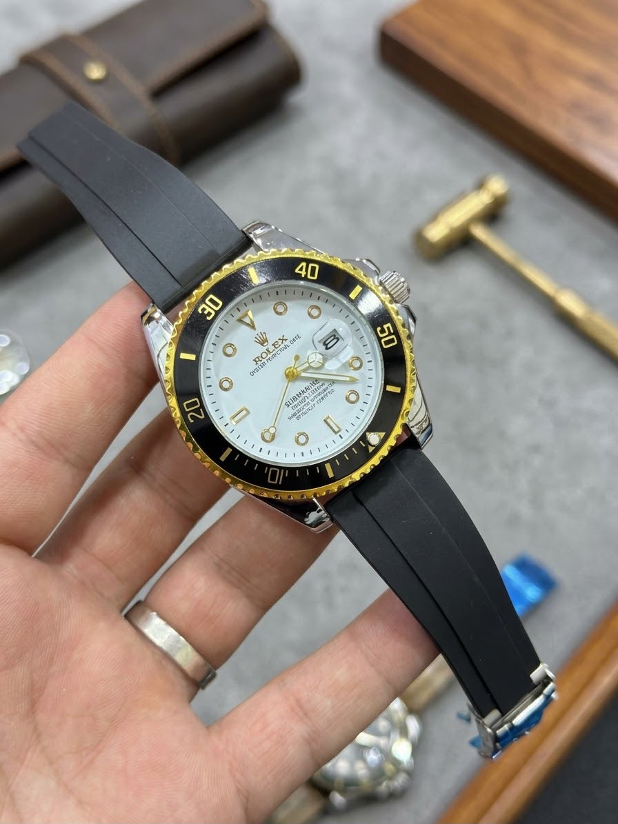 Rolex (submariner)